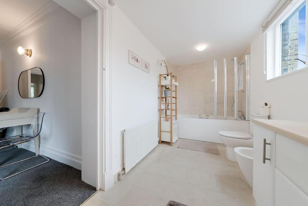 Knightsbridge Two Bed Apartment London Exterior foto