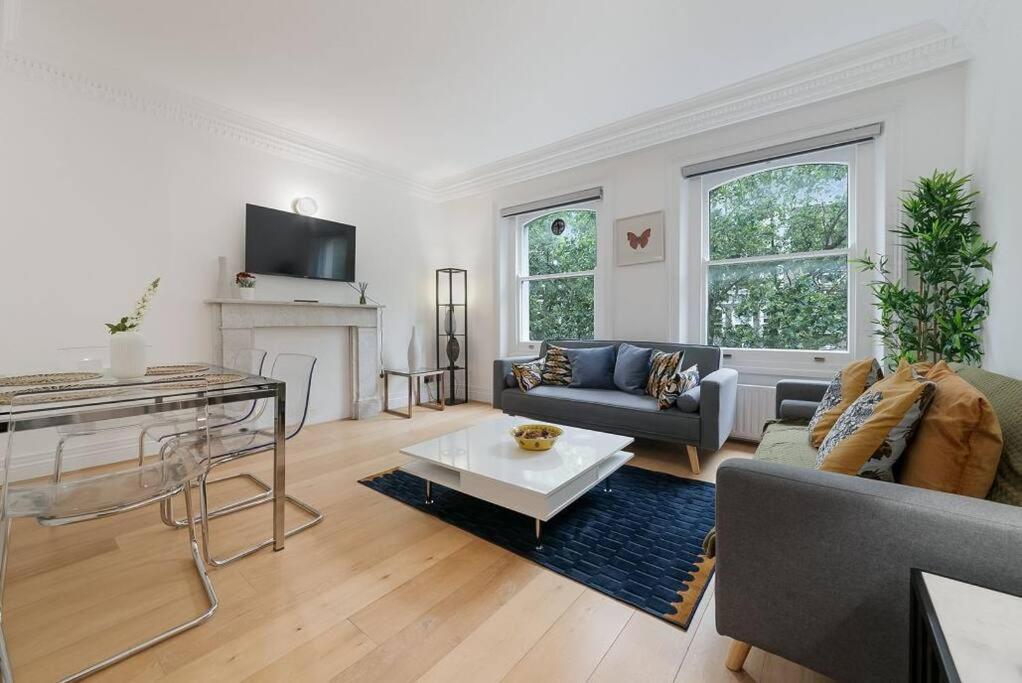 Knightsbridge Two Bed Apartment London Exterior foto