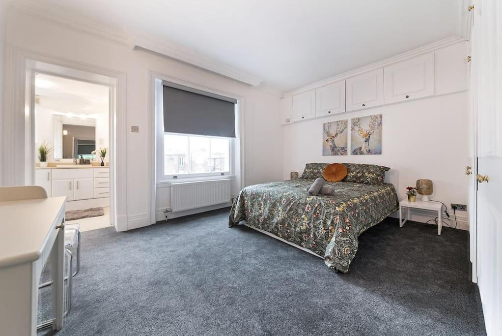 Knightsbridge Two Bed Apartment London Exterior foto